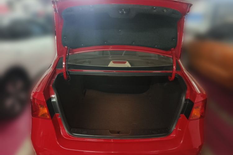 Used Roewe 350 2015 1.5L Automatic Luxury Sunroof Edition Trunk