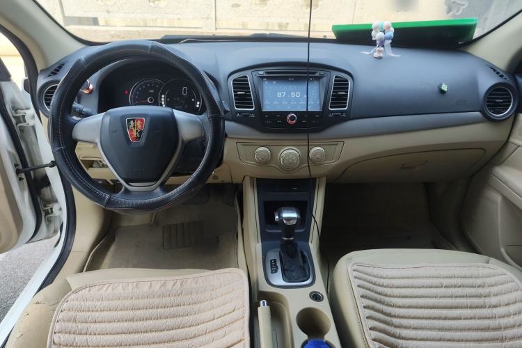 Used Roewe 350 2015 1.5L Automatic Luxury Sunroof Edition Center Console