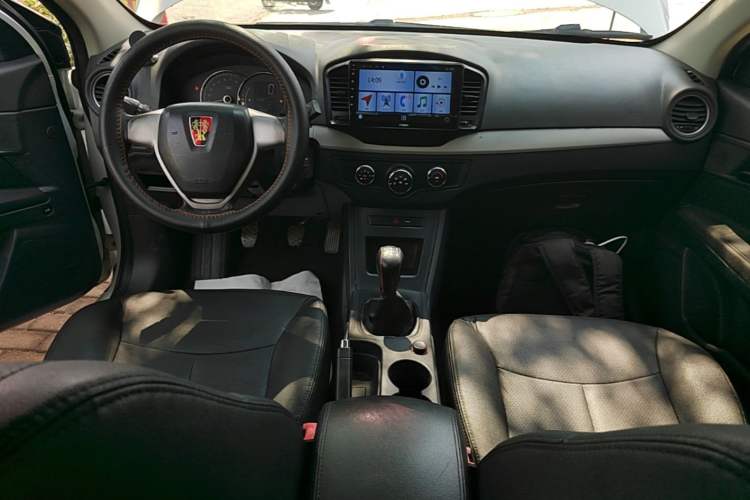 Used Roewe 350 2015 1.5L Manual Luxury Sunroof Edition Center Console
