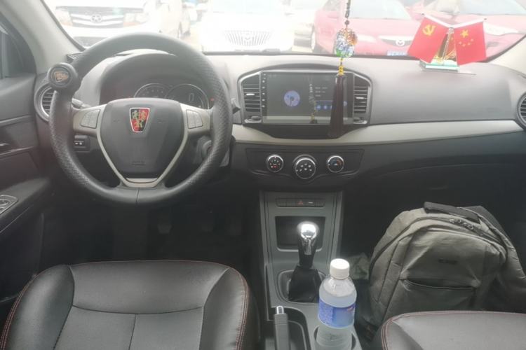 Used Roewe 350 2015 1.5L Manual Luxury Sunroof Edition Center Console