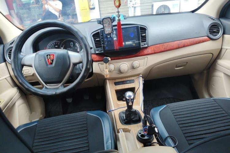 Used Roewe 350 2015 1.5L Manual Luxury Sunroof Edition Center Console
