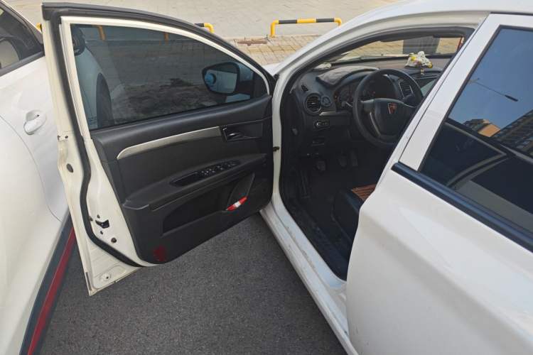Used Roewe 350 2015 1.5L Manual Luxury Sunroof Edition Driver Seat