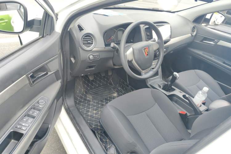 Used Roewe 350 2015 1.5L Manual Luxury Sunroof Edition Driver Seat