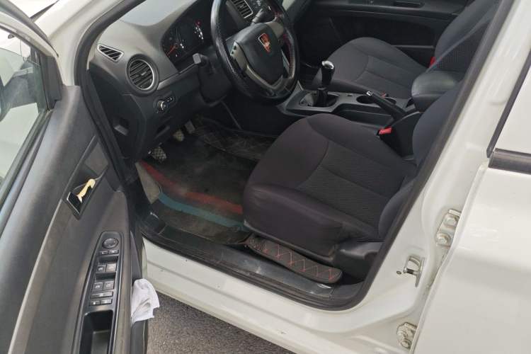 Used Roewe 350 2015 1.5L Manual Luxury Sunroof Edition Driver Seat