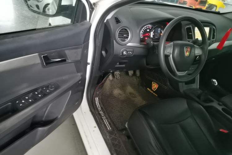 Used Roewe 350 2015 1.5L Manual Luxury Sunroof Edition Driver Seat