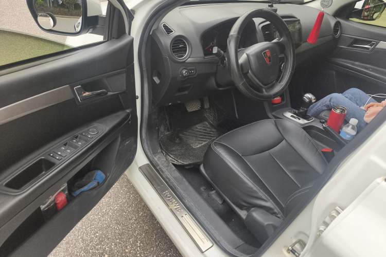 Used Roewe 350 2015 1.5L Automatic Luxury Sunroof Edition Driver Seat