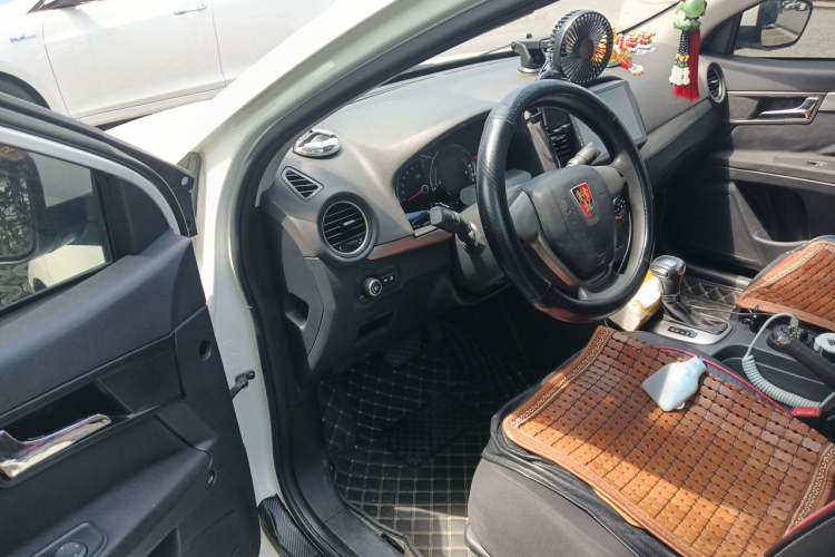 Used Roewe 350 2015 1.5L Automatic Luxury Sunroof Edition Driver Seat