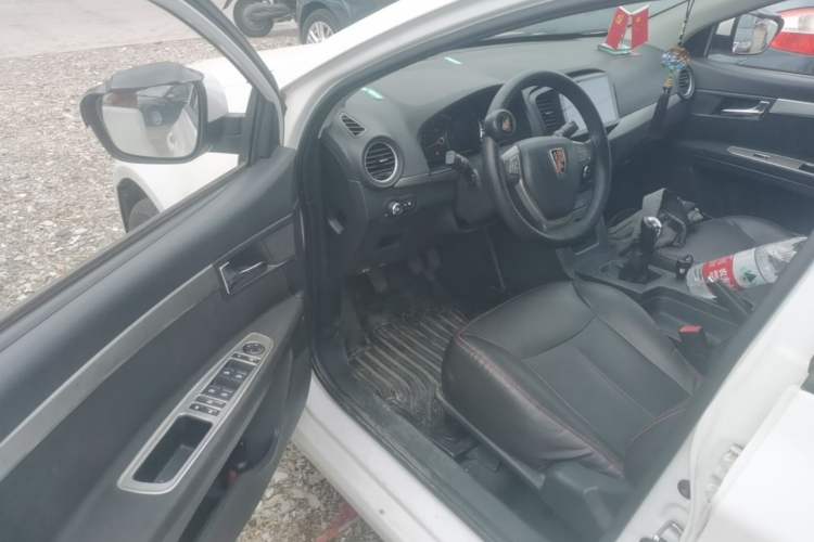 Used Roewe 350 2015 1.5L Manual Luxury Sunroof Edition Driver Seat