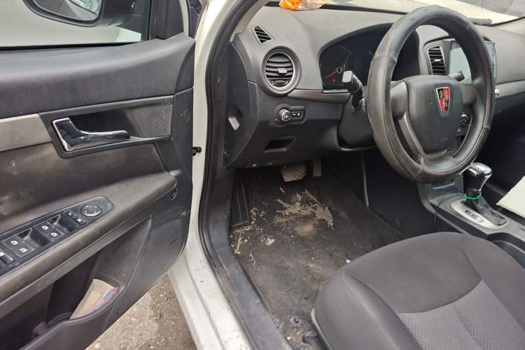 Used Roewe 350 2015 1.5L Automatic Luxury Sunroof Edition Driver Seat