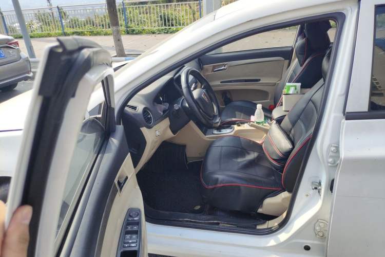Used Roewe 350 2015 1.5L Automatic Luxury Sunroof Edition Driver Seat