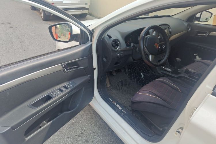 Used Roewe 350 2015 1.5L Manual Luxury Sunroof Edition Driver Seat