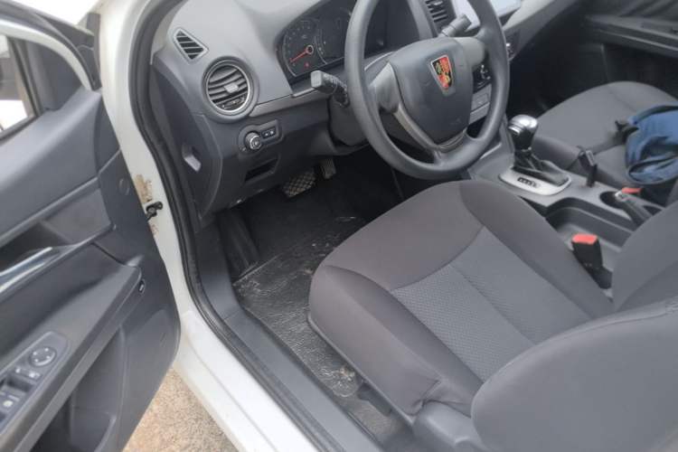 Used Roewe 350 2015 1.5L Automatic Luxury Sunroof Edition Driver Seat