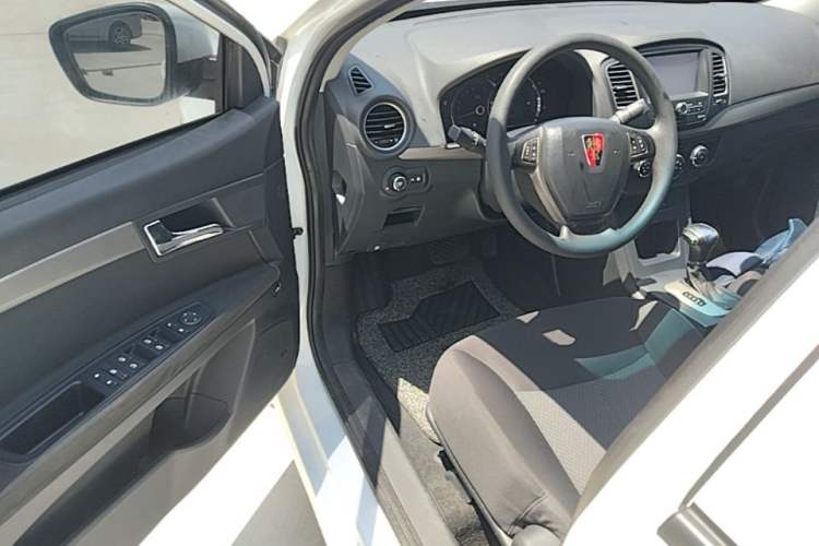 Used Roewe 350 2015 1.5L Automatic Luxury Sunroof Edition Driver Seat