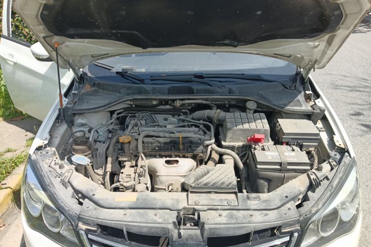 Used Roewe 350 2015 1.5L Manual Luxury Sunroof Edition Engine Bay