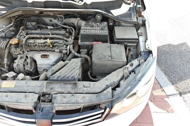 Used Roewe 350 2015 1.5L Automatic Luxury Sunroof Edition Engine Bay Left