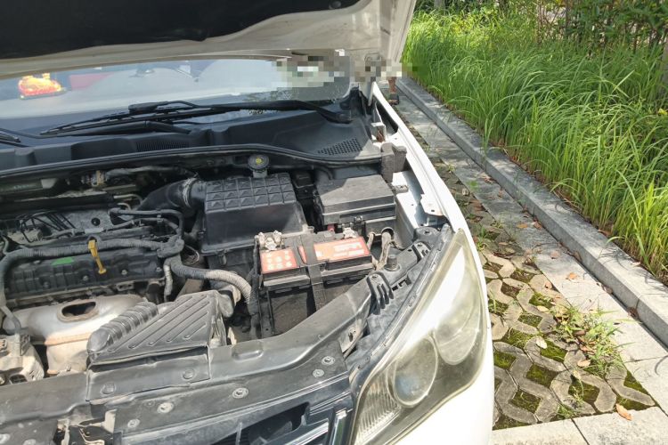 Used Roewe 350 2015 1.5L Automatic Luxury Sunroof Edition Engine Bay Left