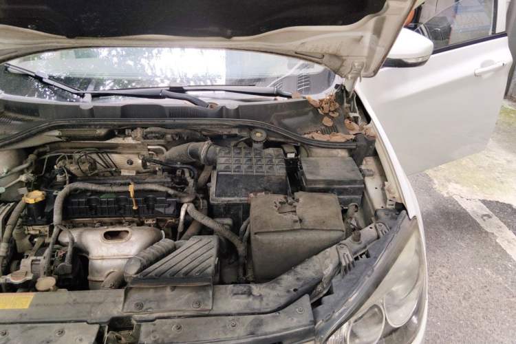 Used Roewe 350 2015 1.5L Automatic Luxury Sunroof Edition Engine Bay Left