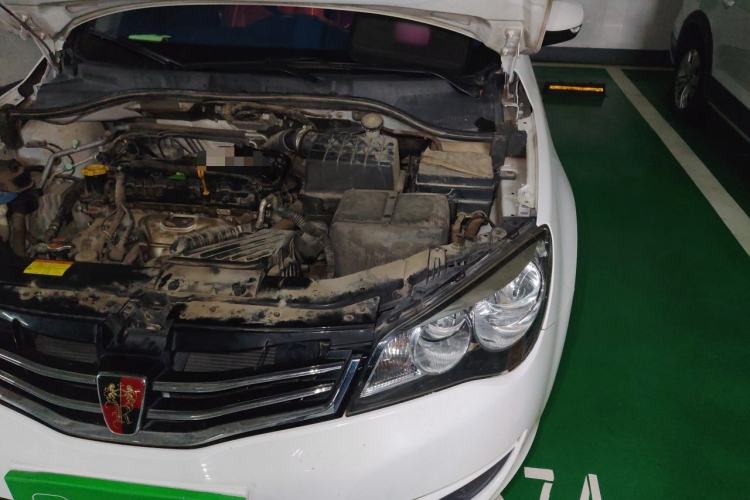Used Roewe 350 2015 1.5L Manual Luxury Sunroof Edition Engine Bay Left