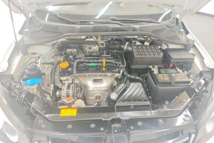 Used Roewe 350 2015 1.5L Automatic Luxury Sunroof Edition Engine Bay