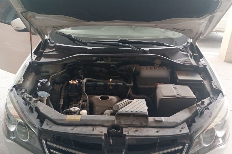 Used Roewe 350 2015 1.5L Automatic Luxury Sunroof Edition Engine Bay