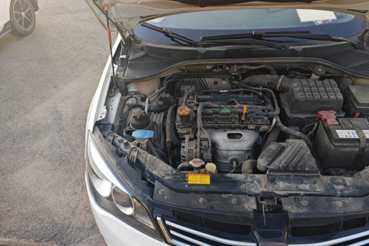 Used Roewe 350 2015 1.5L Manual Luxury Sunroof Edition Engine Bay Right
