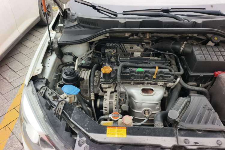 Used Roewe 350 2015 1.5L Automatic Luxury Sunroof Edition Engine Bay Right