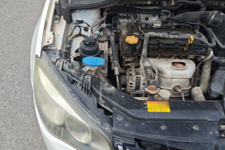 Used Roewe 350 2015 1.5L Manual Luxury Sunroof Edition Engine Bay Right