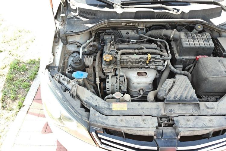 Used Roewe 350 2015 1.5L Automatic Luxury Sunroof Edition Engine Bay Right