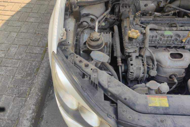 Used Roewe 350 2015 1.5L Automatic Luxury Edition Engine Bay Right