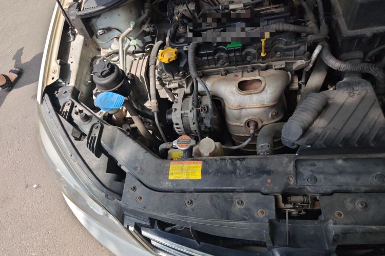 Used Roewe 350 2015 1.5L Manual Luxury Sunroof Edition Engine Bay Right