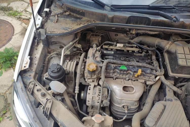 Used Roewe 350 2015 1.5L Automatic Luxury Sunroof Edition Engine Bay Right