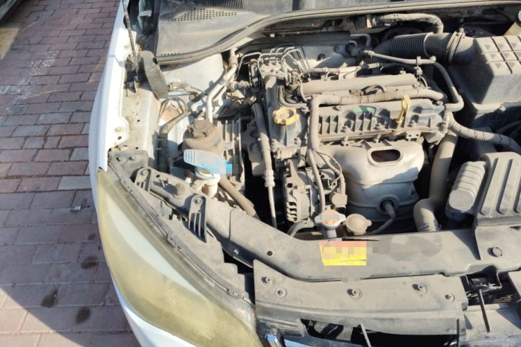 Used Roewe 350 2015 1.5L Manual Luxury Sunroof Edition Engine Bay Right