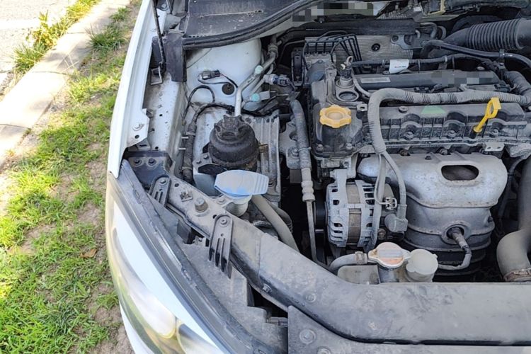 Used Roewe 350 2015 1.5L Manual Luxury Sunroof Edition Engine Bay Right