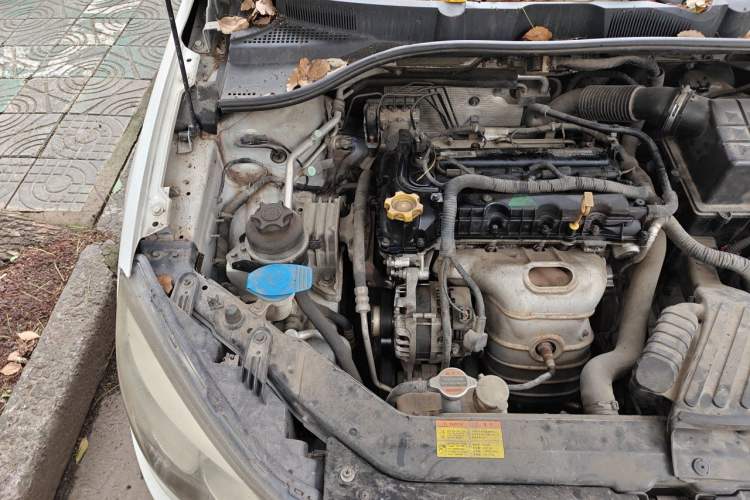 Used Roewe 350 2015 1.5L Automatic Luxury Sunroof Edition Engine Bay Right