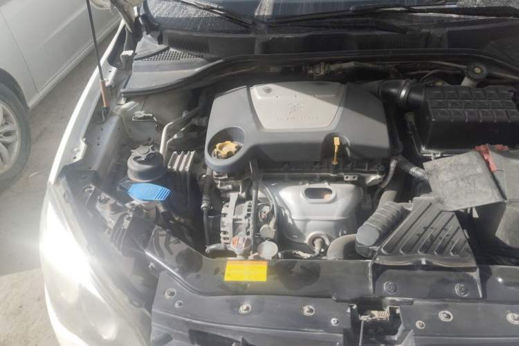 Used Roewe 350 2015 1.5L Automatic Luxury Edition Engine Bay Right