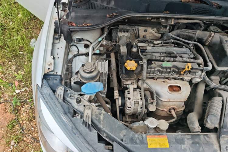 Used Roewe 350 2015 1.5L Automatic Luxury Sunroof Edition Engine Bay Right