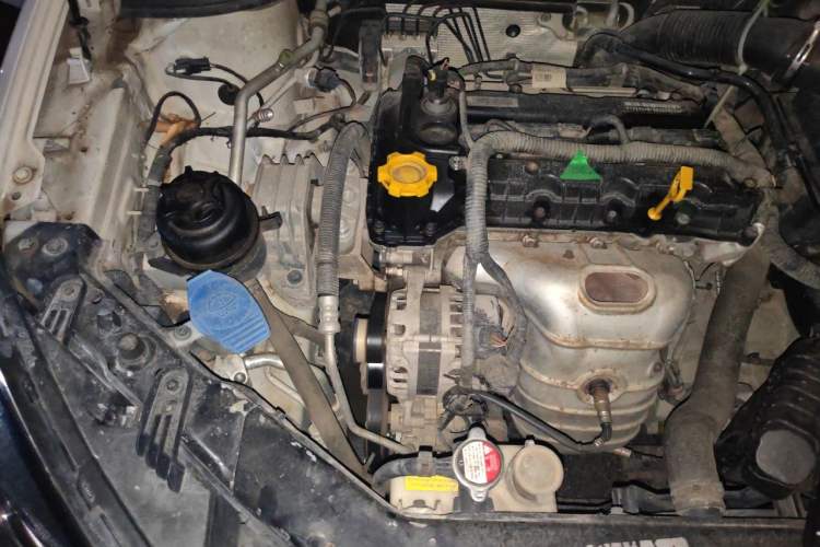 Used Roewe 350 2015 1.5L Automatic Luxury Sunroof Edition Engine Bay Right