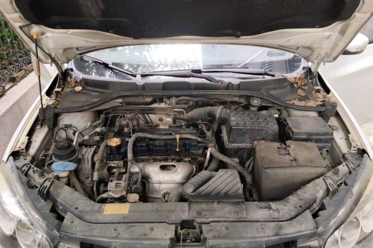 Used Roewe 350 2015 1.5L Automatic Luxury Sunroof Edition Engine Bay