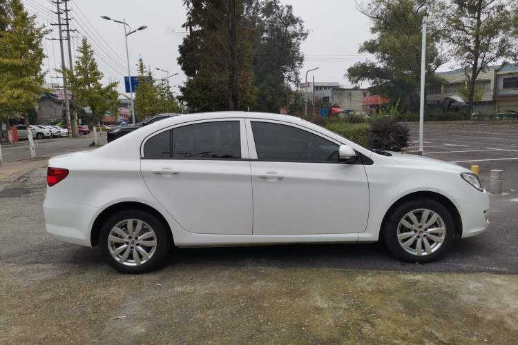 Used Roewe 350 2015 1.5L Manual Luxury Sunroof Edition Exterior 2