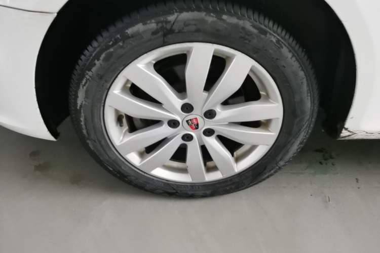Used Roewe 350 2015 1.5L Manual Luxury Sunroof Edition Exterior 4