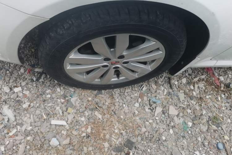 Used Roewe 350 2015 1.5L Manual Luxury Sunroof Edition Exterior 4