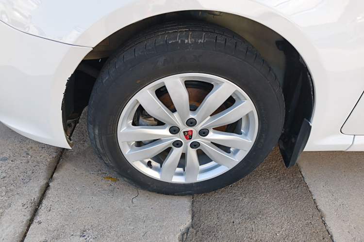 Used Roewe 350 2015 1.5L Manual Luxury Sunroof Edition Exterior 4