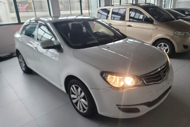 Used Roewe 350 2015 1.5L Automatic Luxury Sunroof Edition Front Right 45 Deg