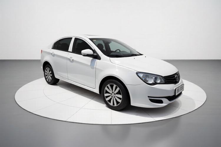 Used Roewe 350 2015 1.5L Automatic Luxury Sunroof Edition Front Right 45 Deg