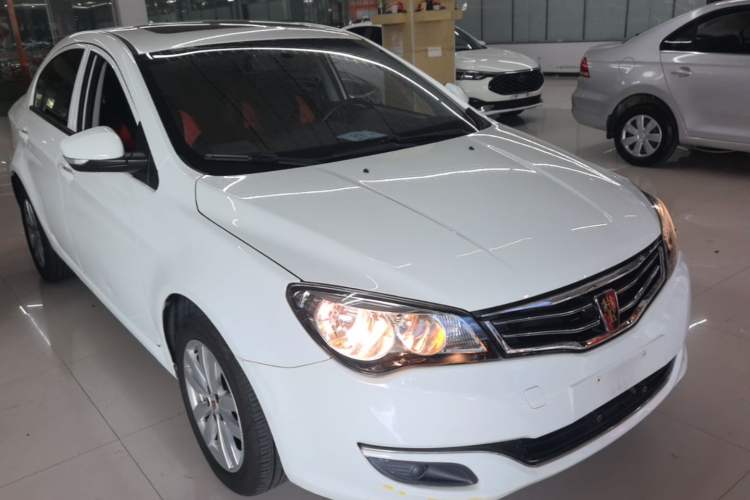 Used Roewe 350 2015 1.5L Automatic Luxury Sunroof Edition Front Right 45 Deg
