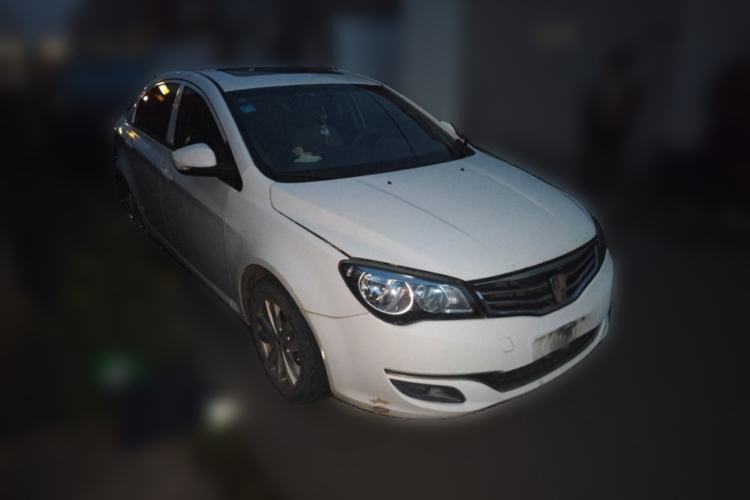 Used Roewe 350 2015 1.5L Manual Luxury Sunroof Edition Front Right 45 Deg