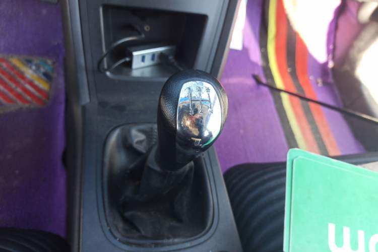Used Roewe 350 2015 1.5L Manual Luxury Sunroof Edition Gear Lever