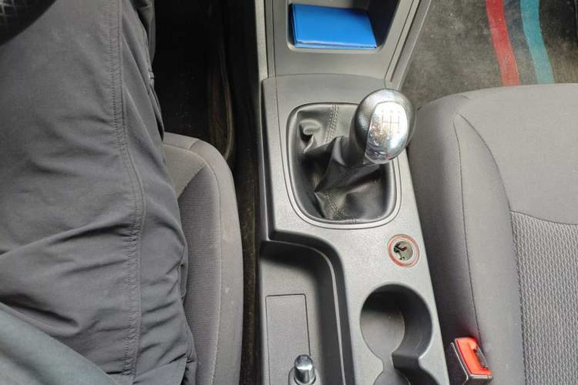 Used Roewe 350 2015 1.5L Manual Luxury Sunroof Edition Gear Lever