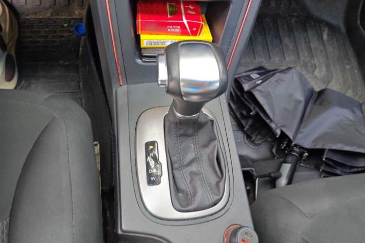 Used Roewe 350 2015 1.5L Automatic Luxury Sunroof Edition Gear Lever