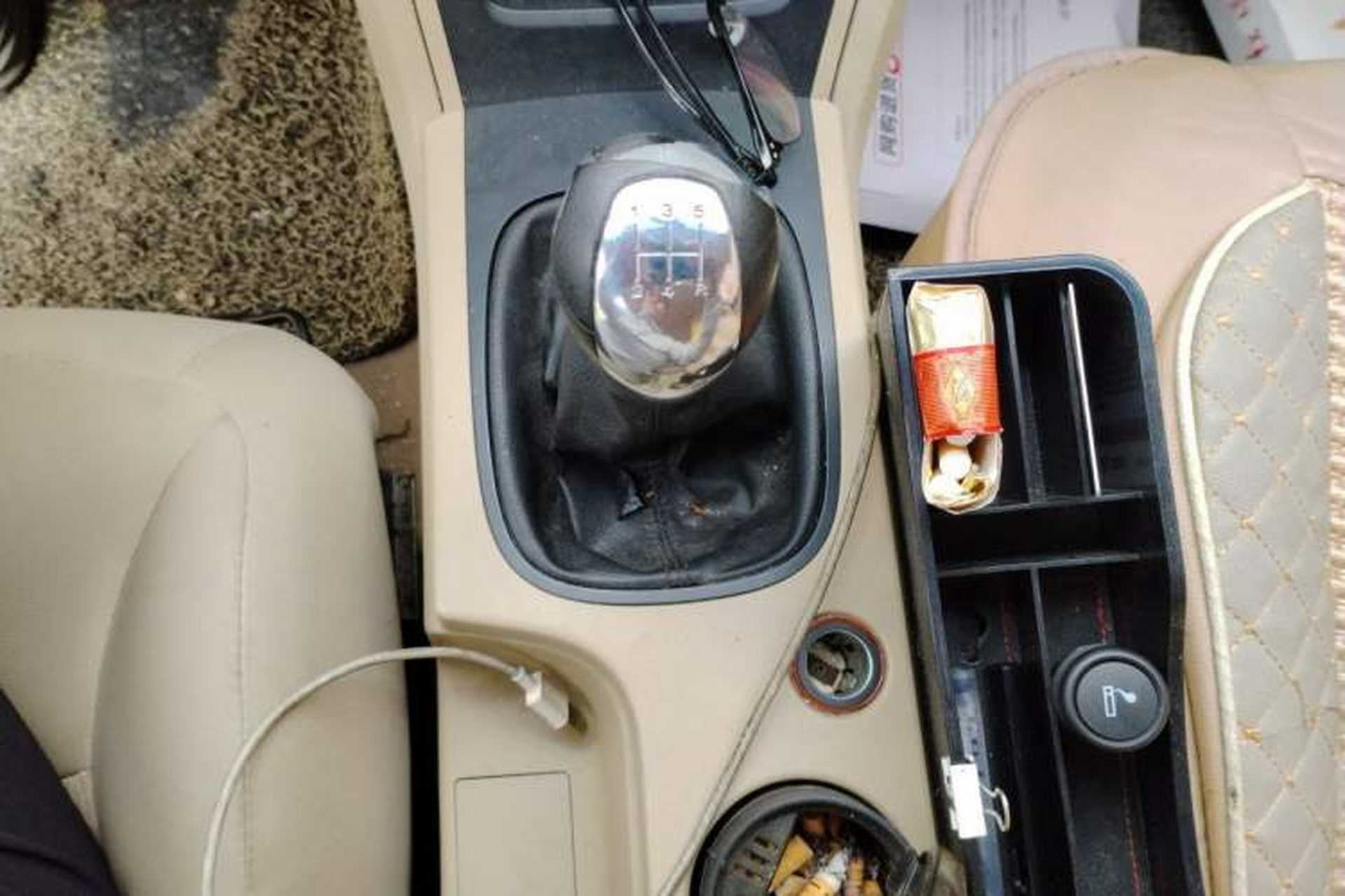 Used Roewe 350 2015 1.5L Manual Luxury Sunroof Edition Gear Lever